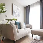Entire 2 Bed - No. 44 - The Cosy Collection Ltd